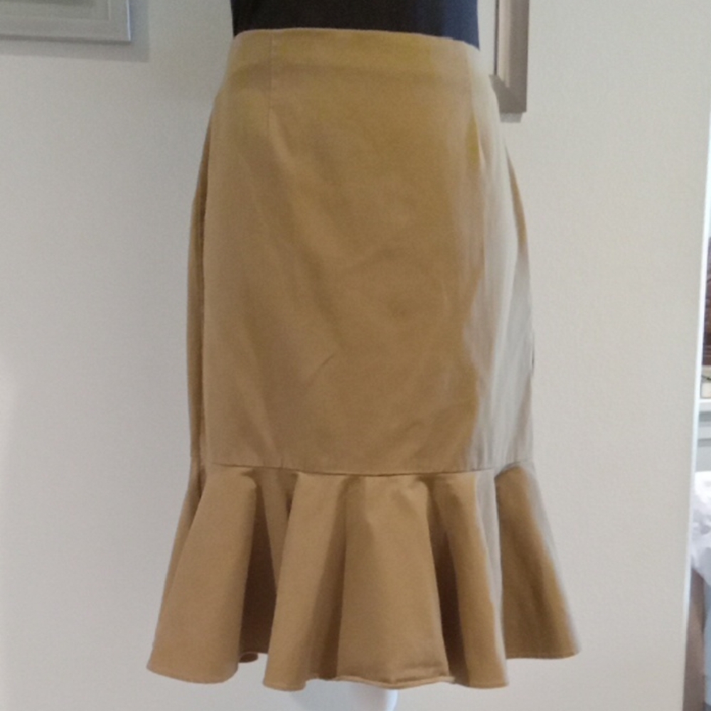 Classic Khaki Tan Ruffle Hem Skirt sx 8